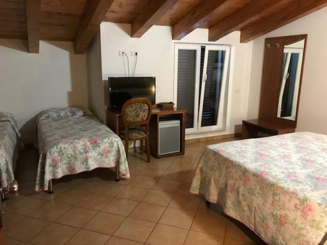 Albergo Antica Luni Zewnętrze zdjęcie